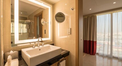 Radisson Blu Hotel Doha Room Type - Standard Room