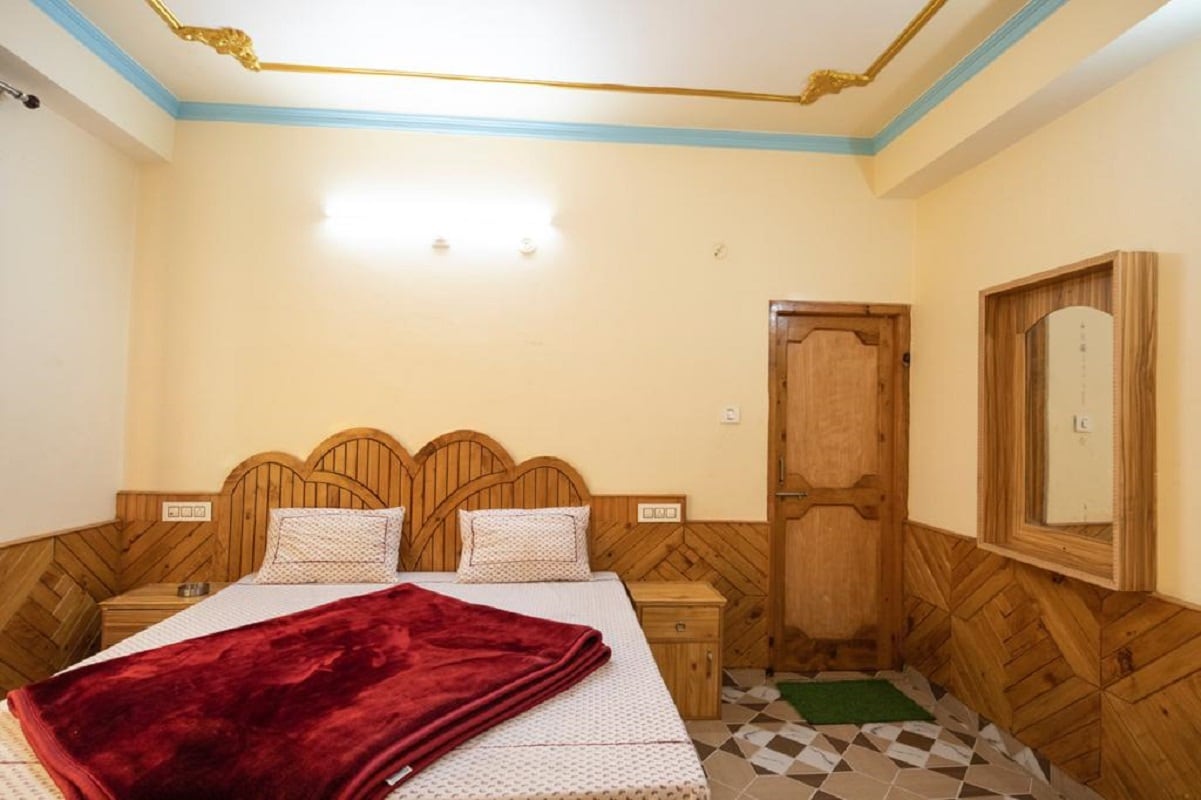 Bhoj Hotel& Restaurant, Kasol - Tap to explore photos