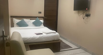 Hotel Pearl Square Room Type - Deluxe Room