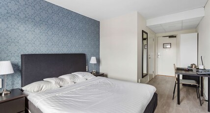 Best Western Hotel Tranas Statt Room Type - 1 Queen Bed, Non-Smoking, Business Class, High Speed Internet Access, Mini Bar, Full Breakfast Best Western Hotel Tranas Statt Room Type - 1 Queen Bed, Non-Smoking, Business Class, High Speed Internet Access, Mini Bar, Full Breakfast