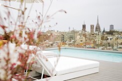 Uma House by Yurbban Trafalgar