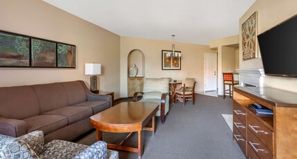 Hilton Vacation Club Ridge on Sedona Room Type - 1 BEDROOM KING BED BLC PAT