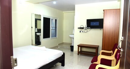 Aruna Grand Room Type - NON AC DELUXE ROOM