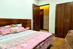 Krishna Home Stay and Guesthouse
