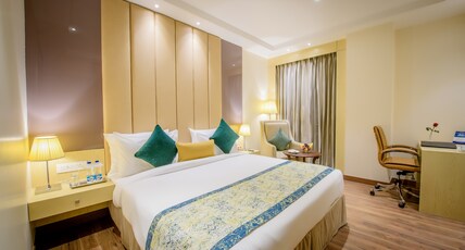 Best Western Kapurthala Room Type - 1 King Bed, Non-Smoking, Deluxe Room, Wi-Fi, Coffee Maker, Safe, Mini Bar, Full Breakfast