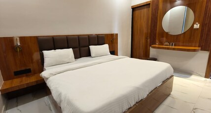 Hotel Siddhi Palace Room Type - Deluxe Room