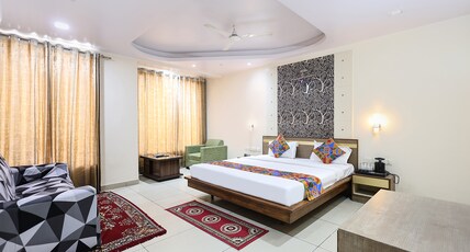 FabHotel Satyam Inn Room Type - Family Room