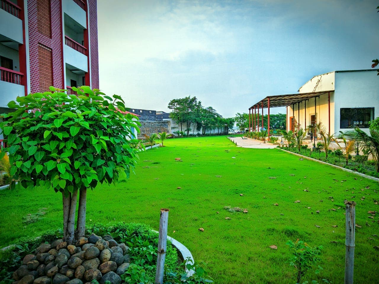 LA FOUNTAIN RESORTS, SARANGARH - Tap to explore photos