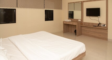 Hotel Sunshine Room Type - Deluxe Ac Room