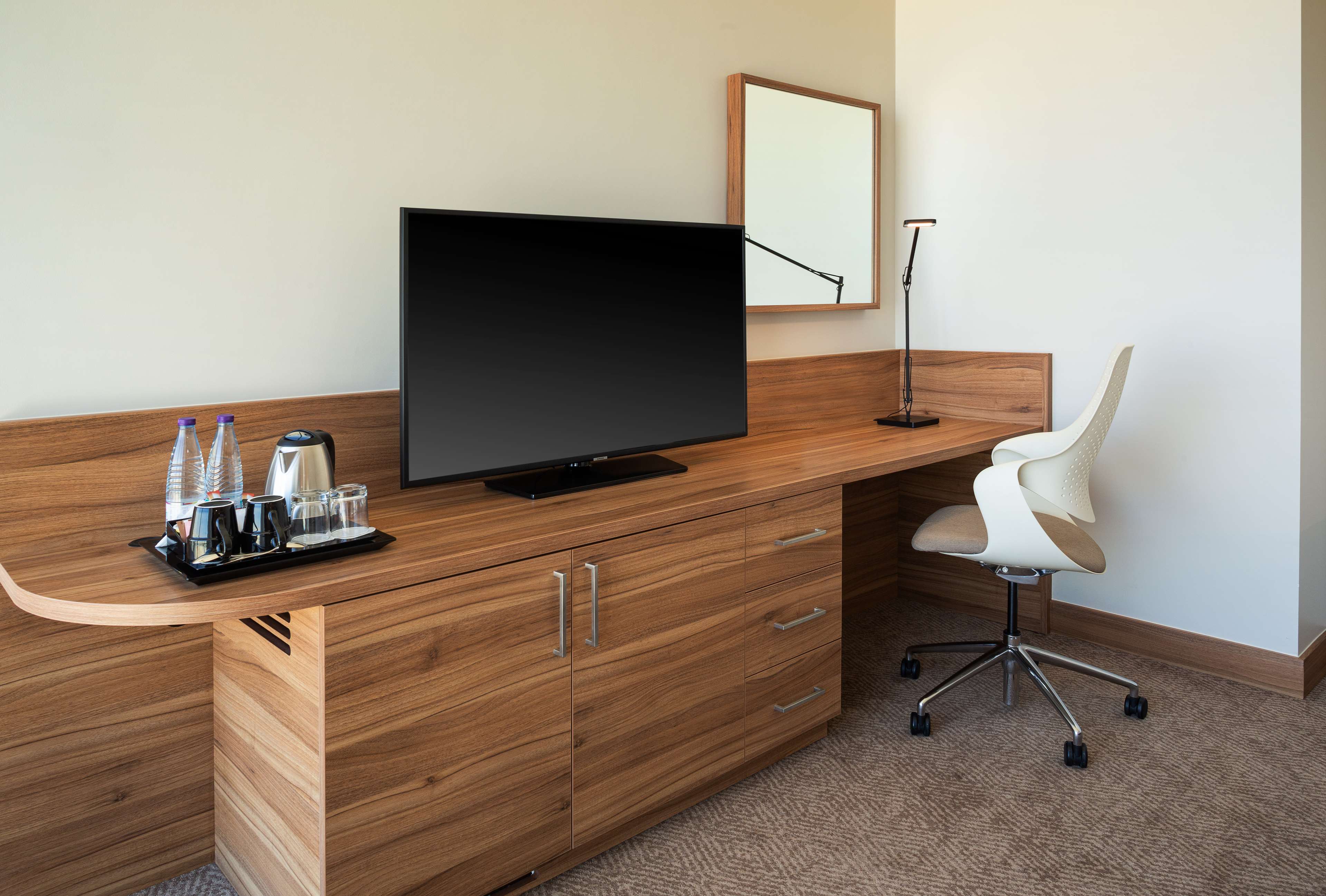 Hilton Garden Inn Riyadh Financial District - Tap to explore photos