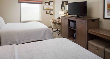 Hampton Inn Garden City Room Type - DOUBLE QUEEN - NON SMOKING