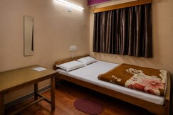 Address of Hotel J P Lodge Kalimpong