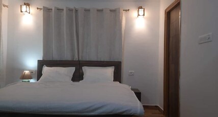Richa Cottage | Mountain-view Rooms Room Type - Deluxe Room