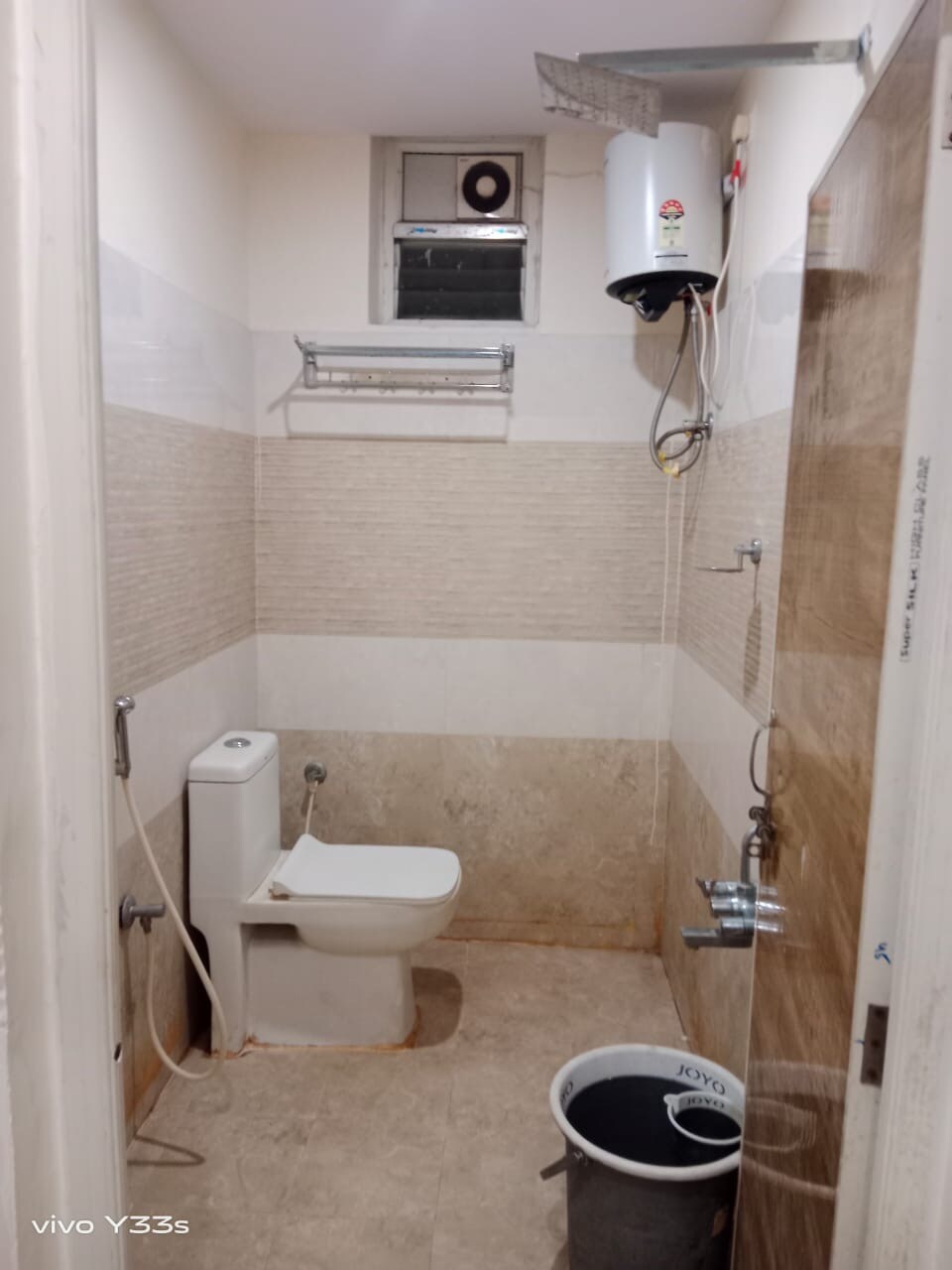 Shree Aruna Executive Inn - Tap to explore photos