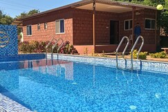 Green Heaven River Side Resort and Villa