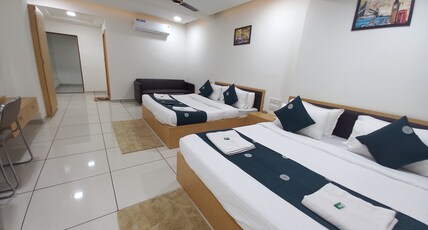 Hotel Radhe Room Type - Super Deluxe Room 4X