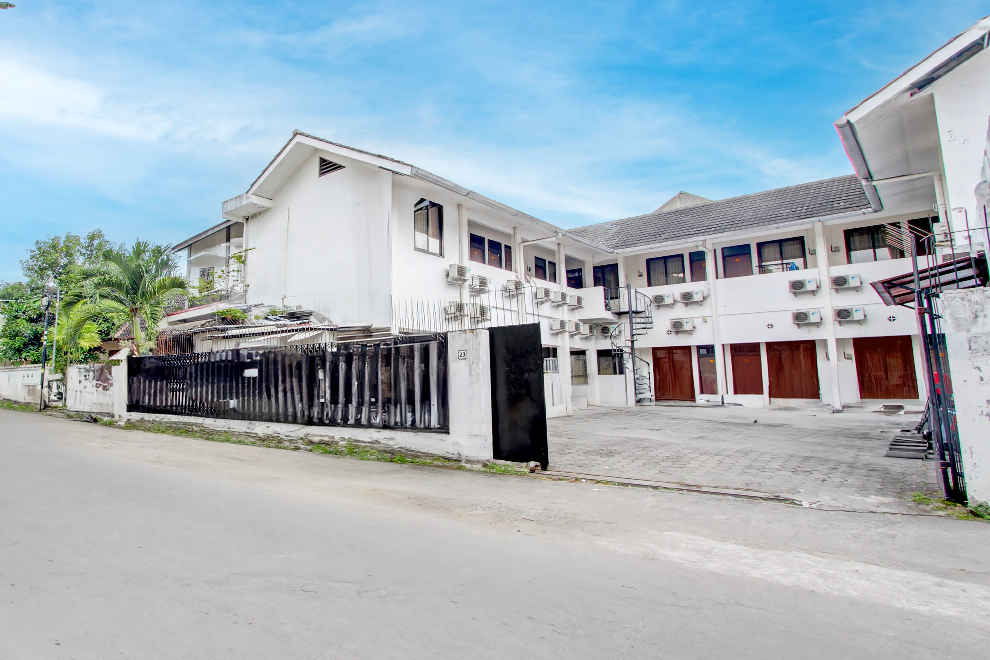 OYO 94756 23 Residence - Tap to explore photos