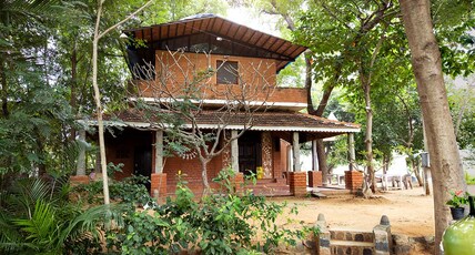 Pathayam Inn Room Type - Pathayam 1- Prabanchan (A/C Cottage)