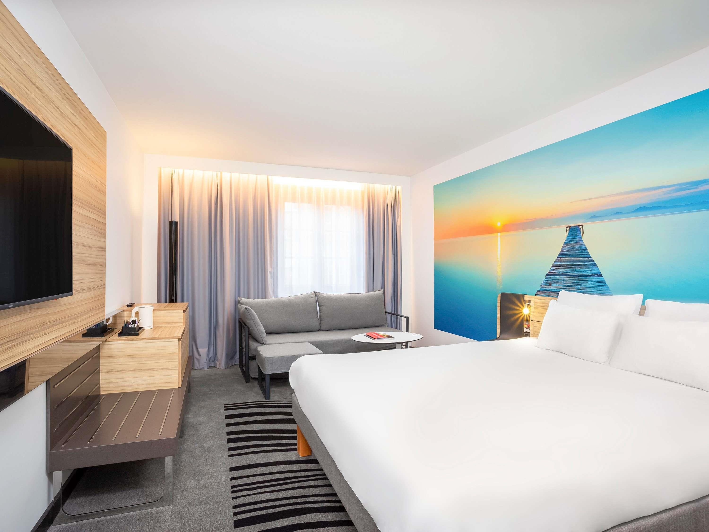 NOVOTEL BRUSSELS GRAND PLACE - Tap to explore photos