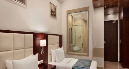 Ramada by Wyndham New Delhi Pitampura Room Type - 2 Twin Bed, Deluxe Twin Room, Non-Smoking
