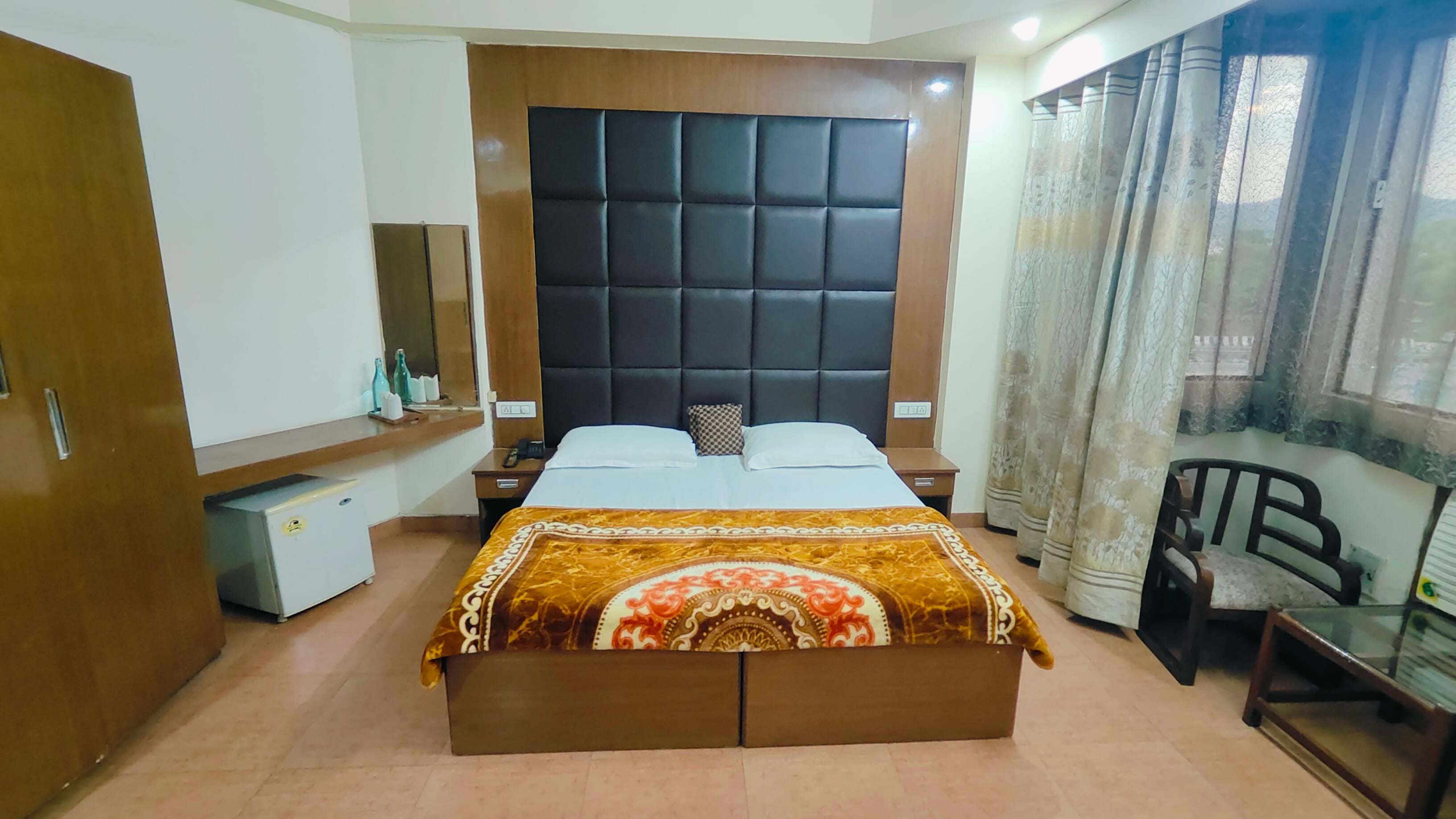 Hotel Ganges Rivera opposite Ganga Ghat - Tap to explore photos