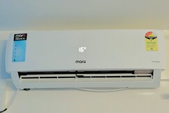 Tranquil Blue Getaway Pent house for couples Ac