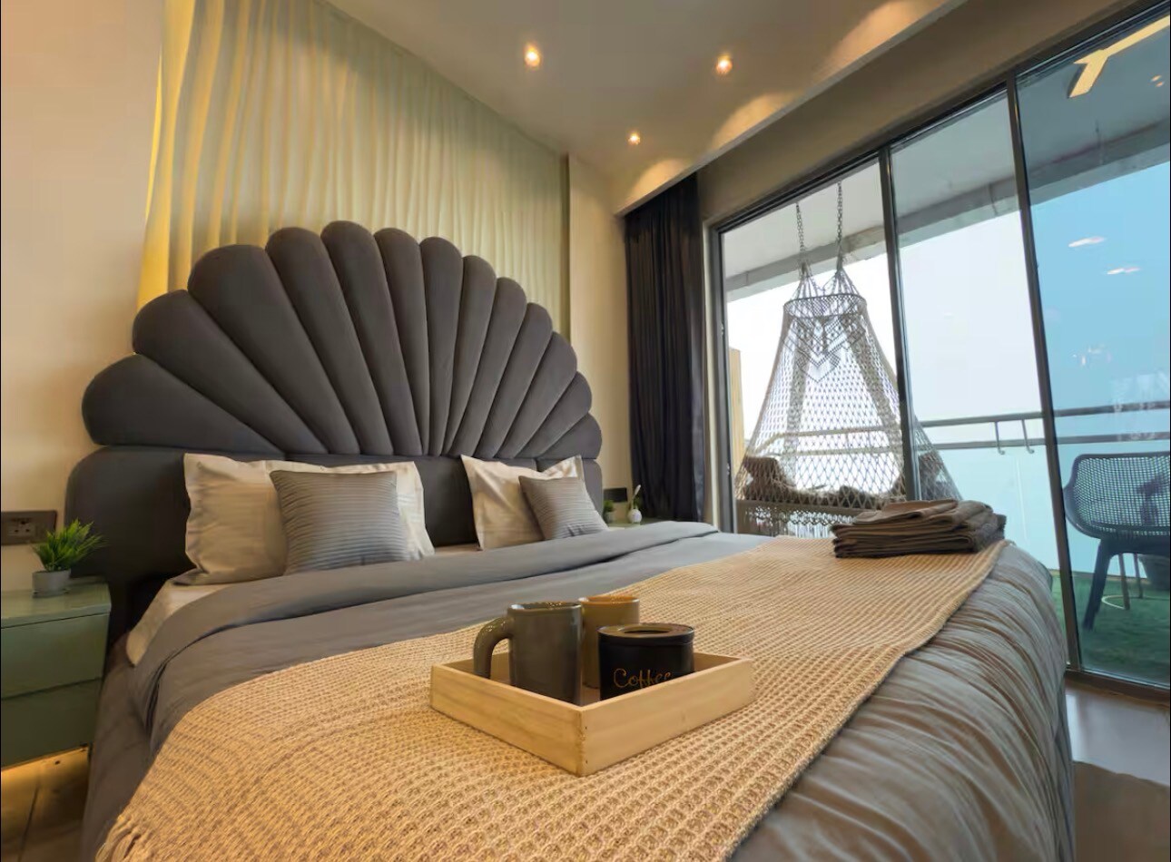 Cozy Vibes Stay At Supernova Noida - Tap to explore photos