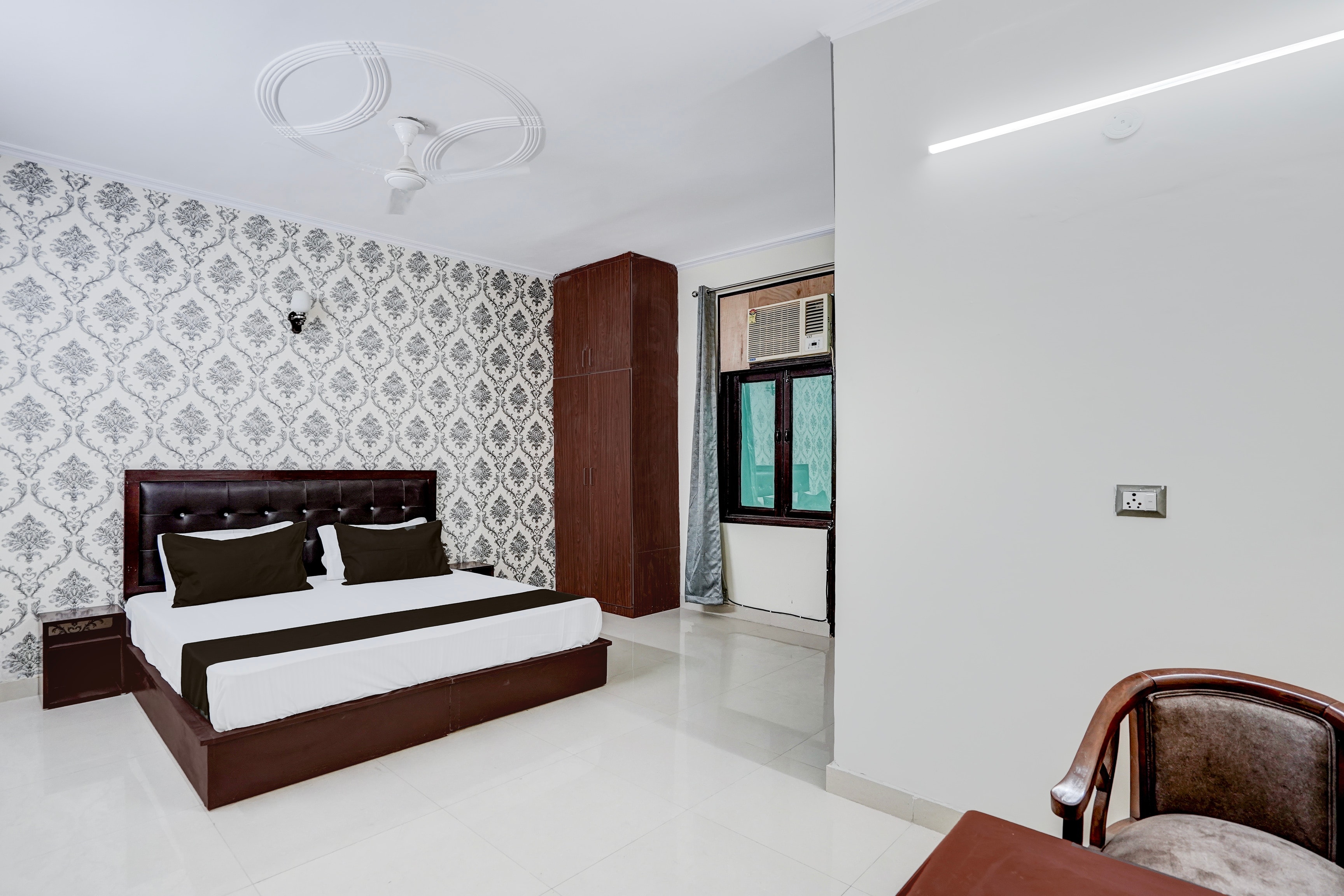 Super Hotel O Avs Hotel and restaurant - Tap to explore photos