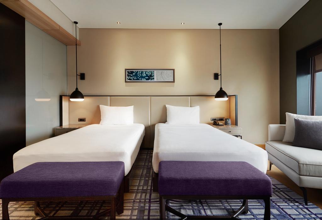 Hilton Kuala Lumpur - Tap to explore photos