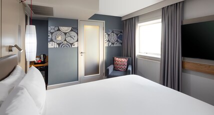 Crowne Plaza Harrogate Room Type - 1 Queen Standard High Floor