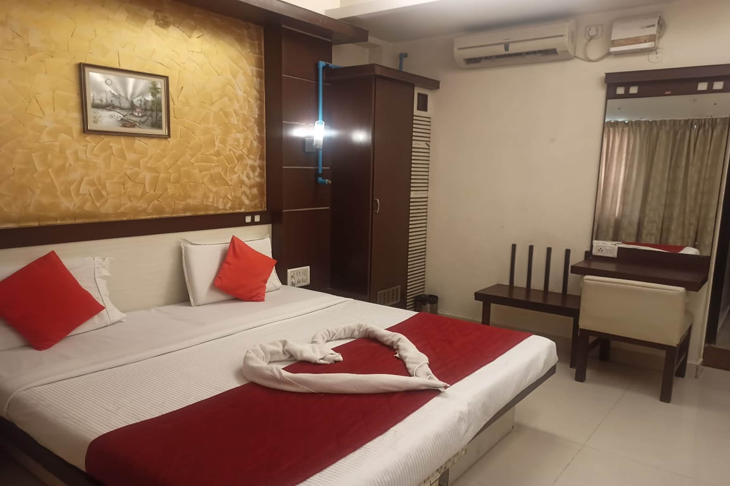 New Golden Residency- Gandhinagar - Tap to explore photos