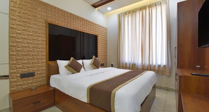 Hotel Shree JI Room Type - Deluxe Room