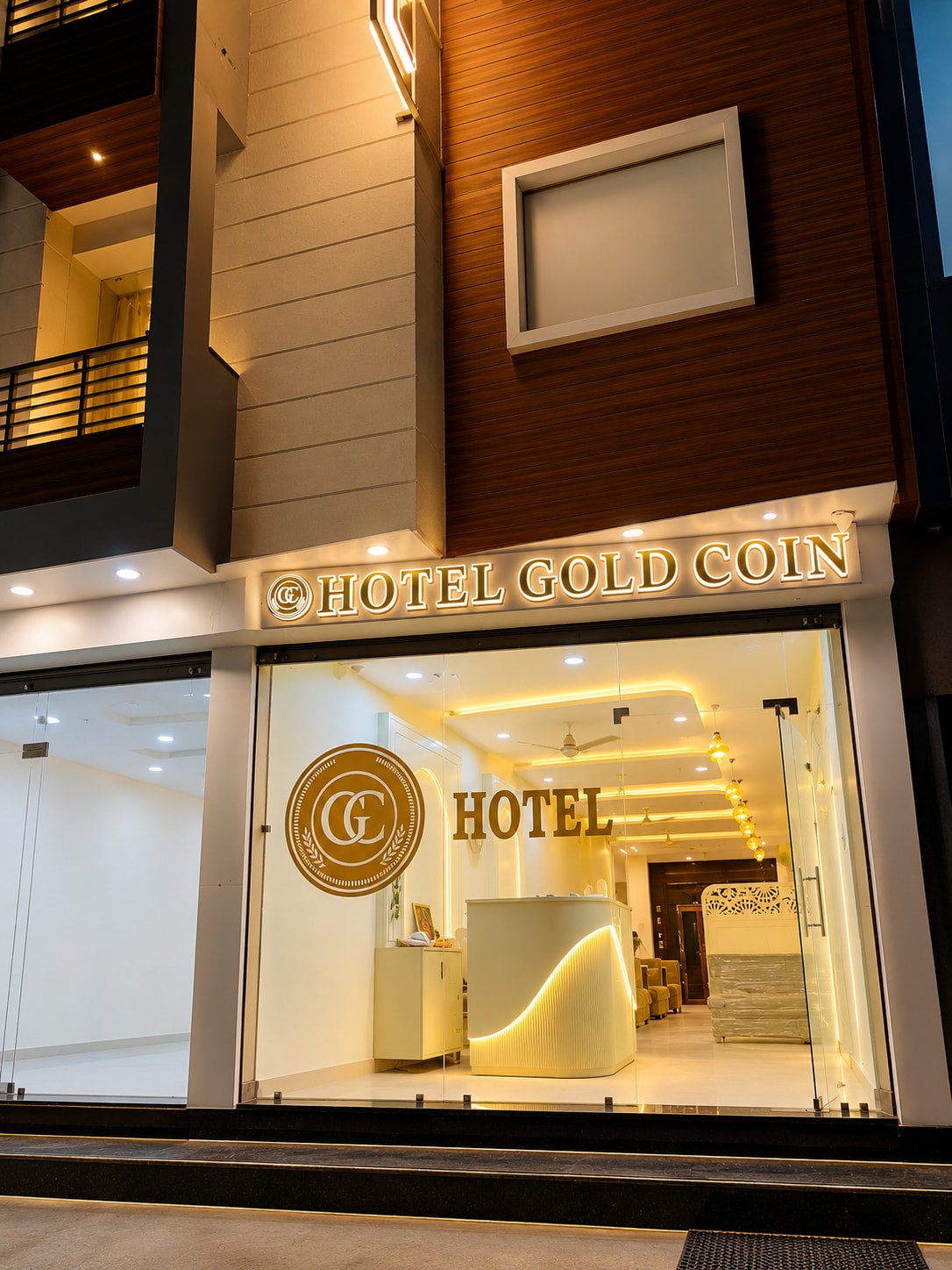 Hotel Gold Coin - Tap to explore photos