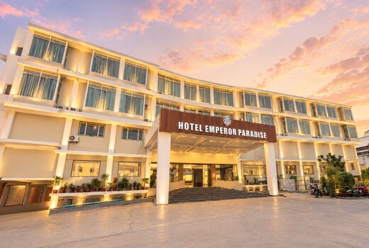 Hotel Emperor Paradise