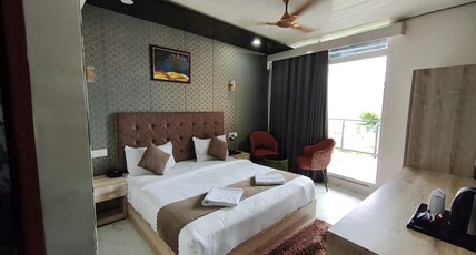 The Ganga Pearl, A Riverside Hotel near Triveni Ghat Room Type - Executive River View Room with Balcony