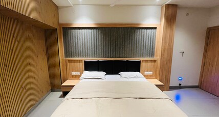 Hotel Pratap Inn Room Type - Super Deluxe Room