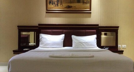 Hotel B.G.R. Residency Room Type - Deluxe Room