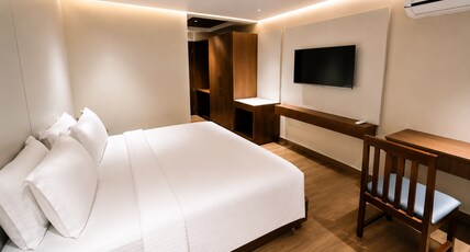 Hotel Dusk and Dawn Room Type - Two Bed Family Room