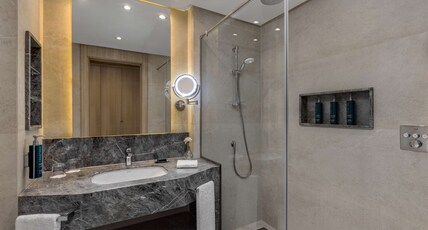 Hilton Alexandria Green Plaza Room Type - TWIN EXECUTIVE DELUXE ROOM