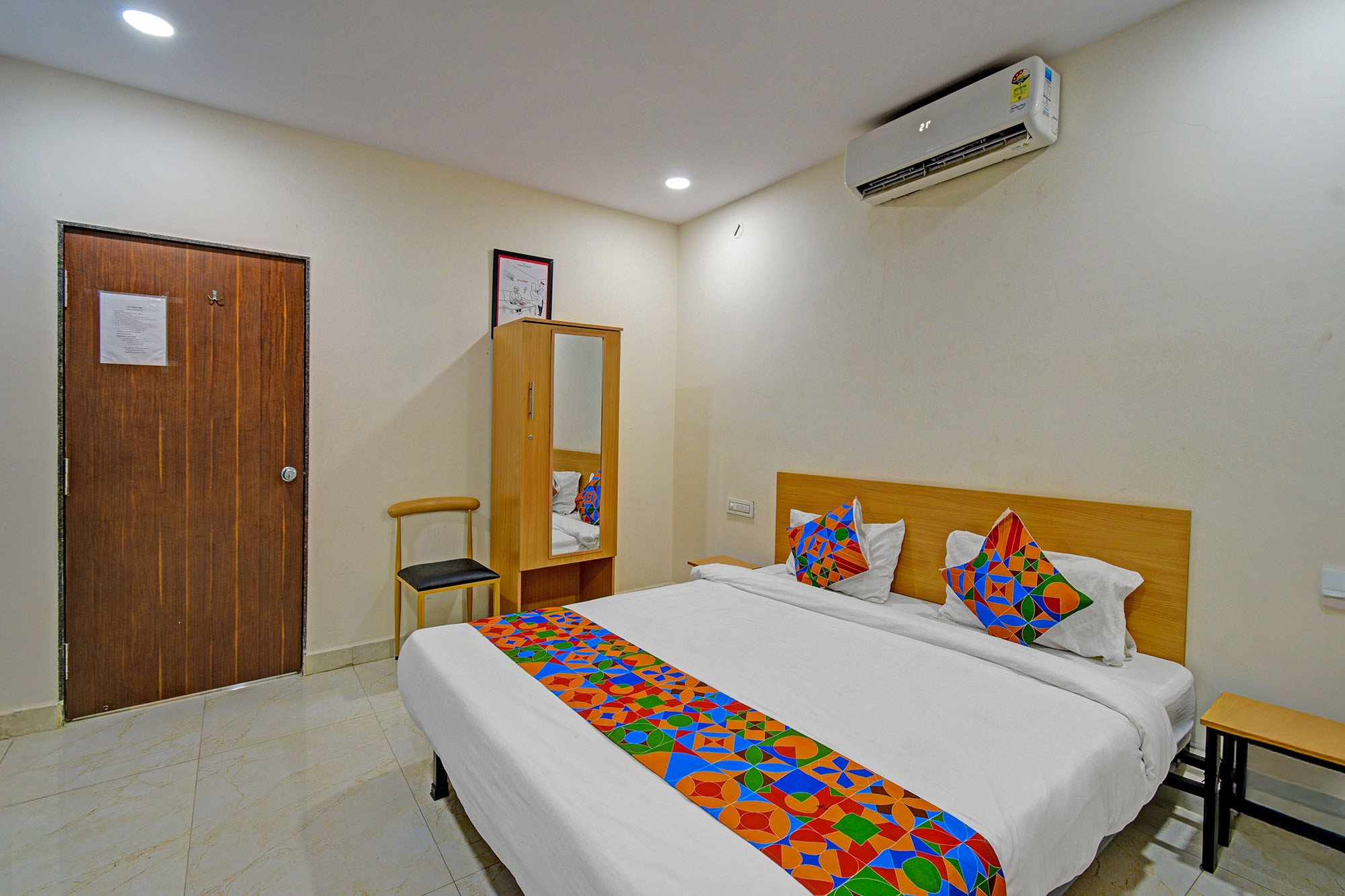 FabHotel La Vista Inn Grand - Uppal Metro Station, Uppal - Tap to explore photos