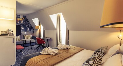 Hotel de Bourbon - Mercure Bourges Room Type - Junior Suite with 1 double bed and Sofa