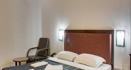 Kamat Yatrinivas, Sattur Room Type - Standard Non AC Room