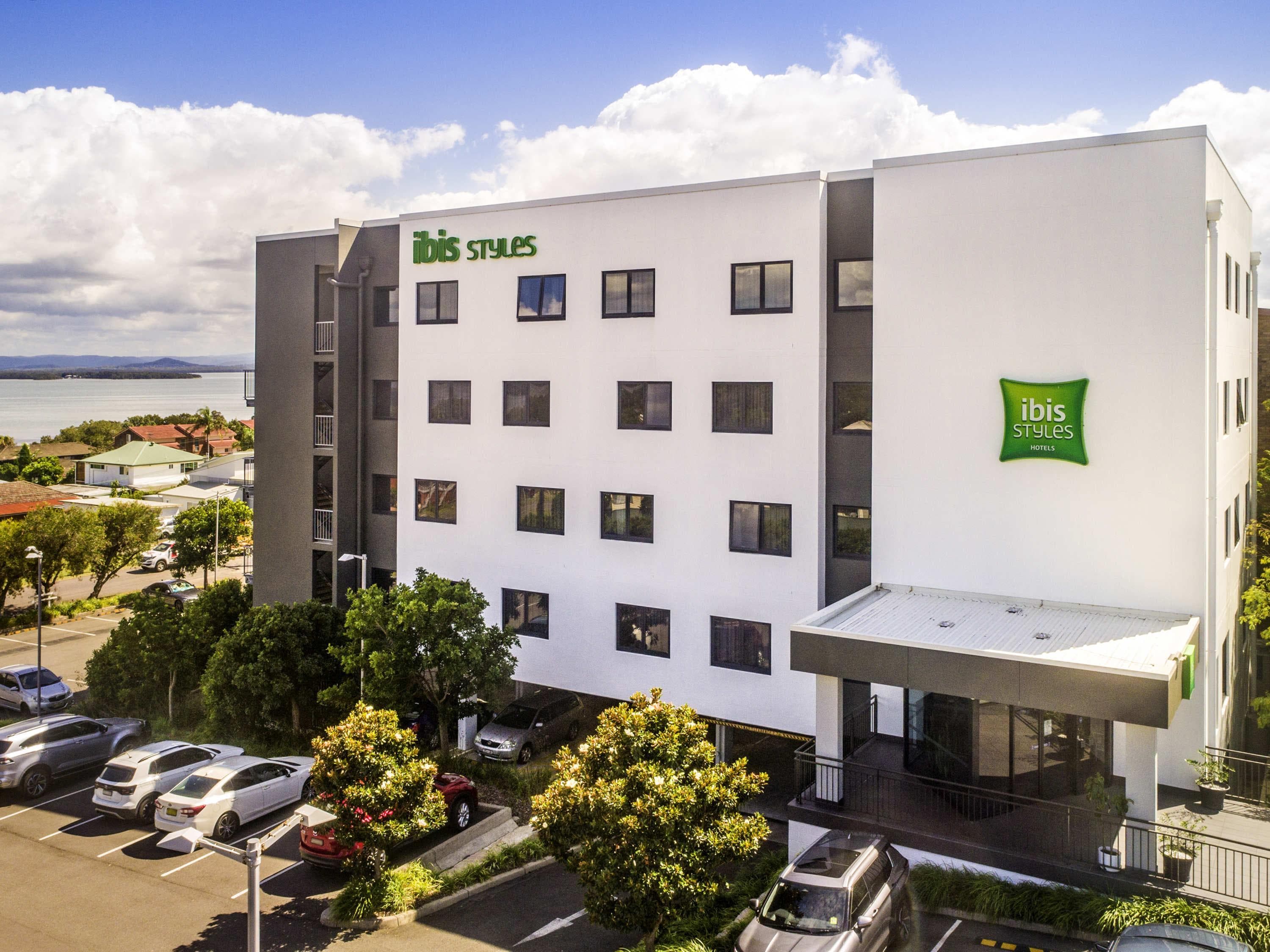 ibis Styles The Entrance - Tap to explore photos