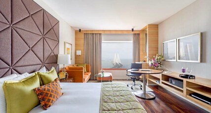 Taj Lands End, Mumbai Room Type - Grand Luxury King Bed with Bathtub