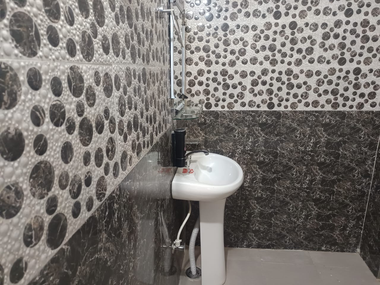 Shanti Kunj Homestay - Tap to explore photos