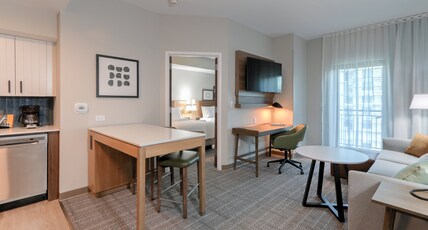 Staybridge Suites PIGEON FORGE - SMOKY MTNS Room Type - Premium Suite