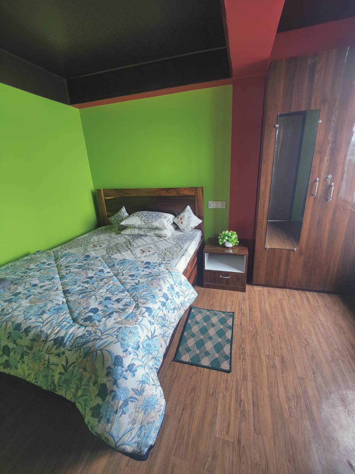 Homestay Nirvana - Tap to explore photos