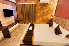 GRAND PLAZA