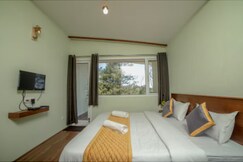 Photos of Golden 1 BR Cabin
