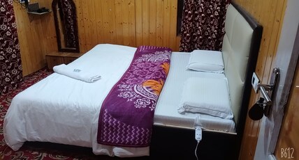 Lala Guest House and Restaurant Room Type - Standard Deluxe Room With Valley View